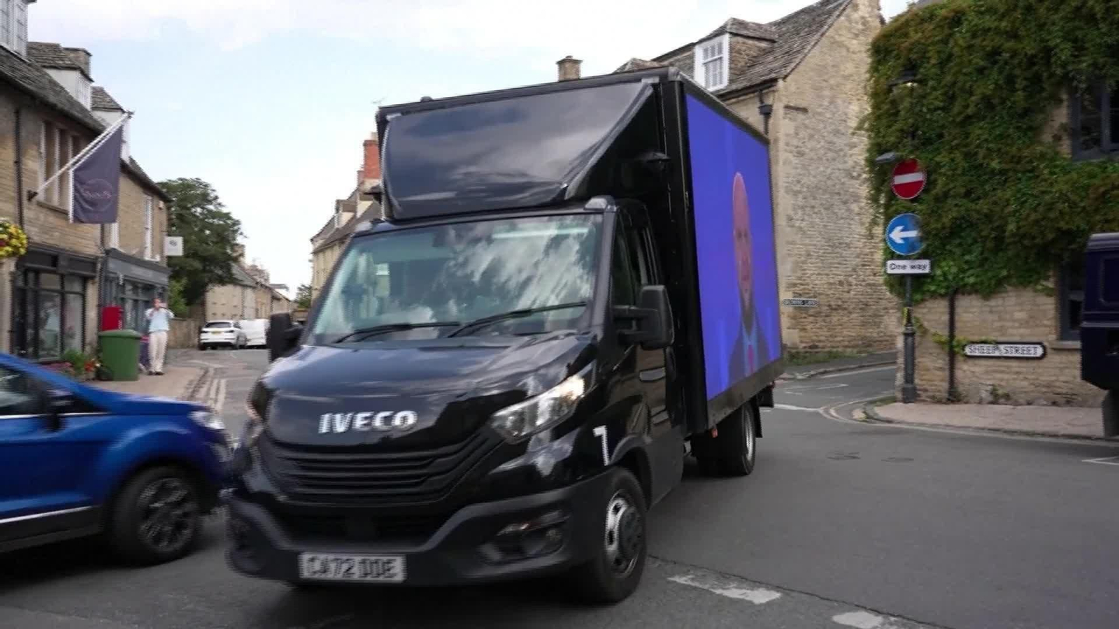 M058-REINO UNIDO CAMIONETA ANTI VANCE