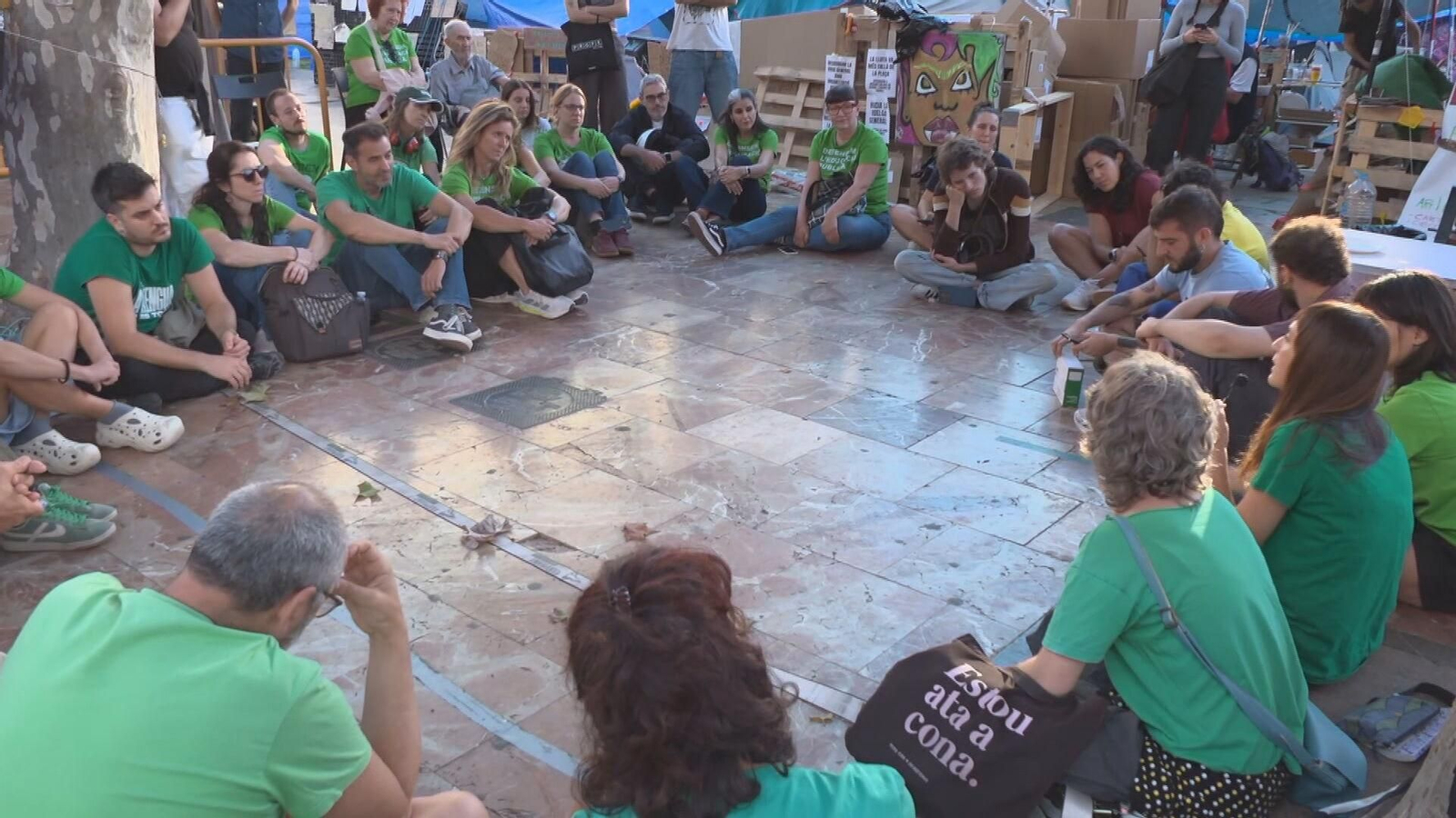X085-VALENCIA PROFESORES ACAMPADA VIVIENDA