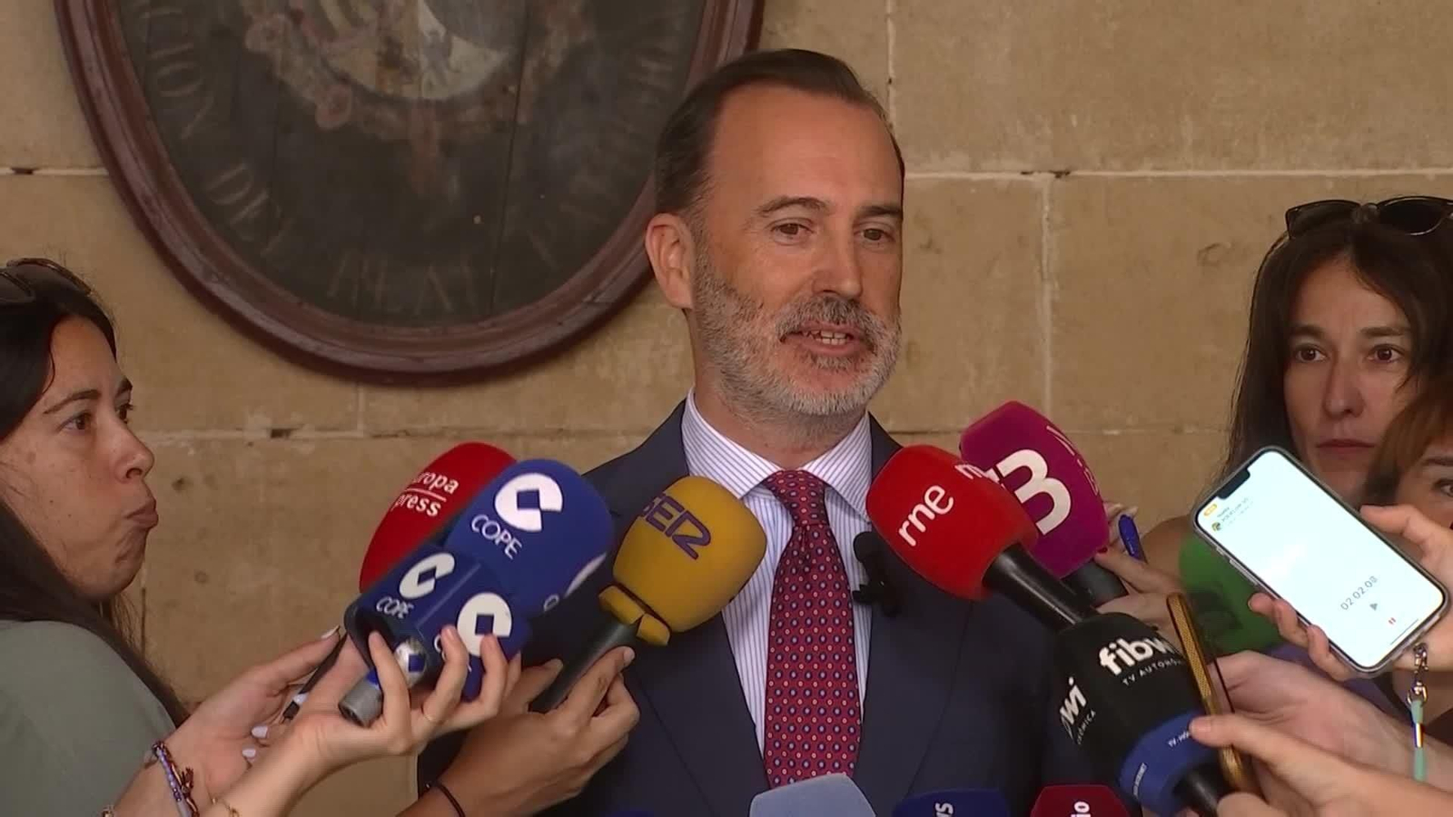 va rey con autoridades baleares