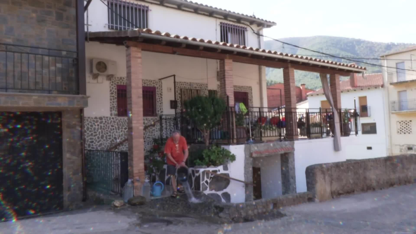 V037-CACERES SEGUIMIENTO INCENDIO LAS HURDES