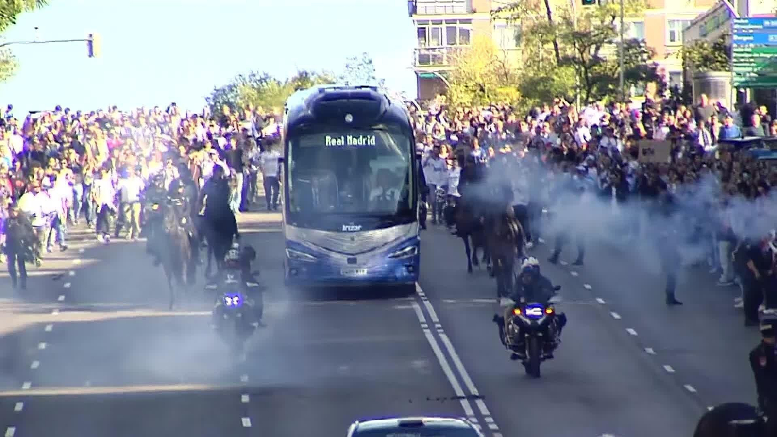 D028-MADRID LLEGADA RMADRID Y BARSA BERNABEU D028-MADRID LLEGADA RMADRID Y BARSA BERNABEU