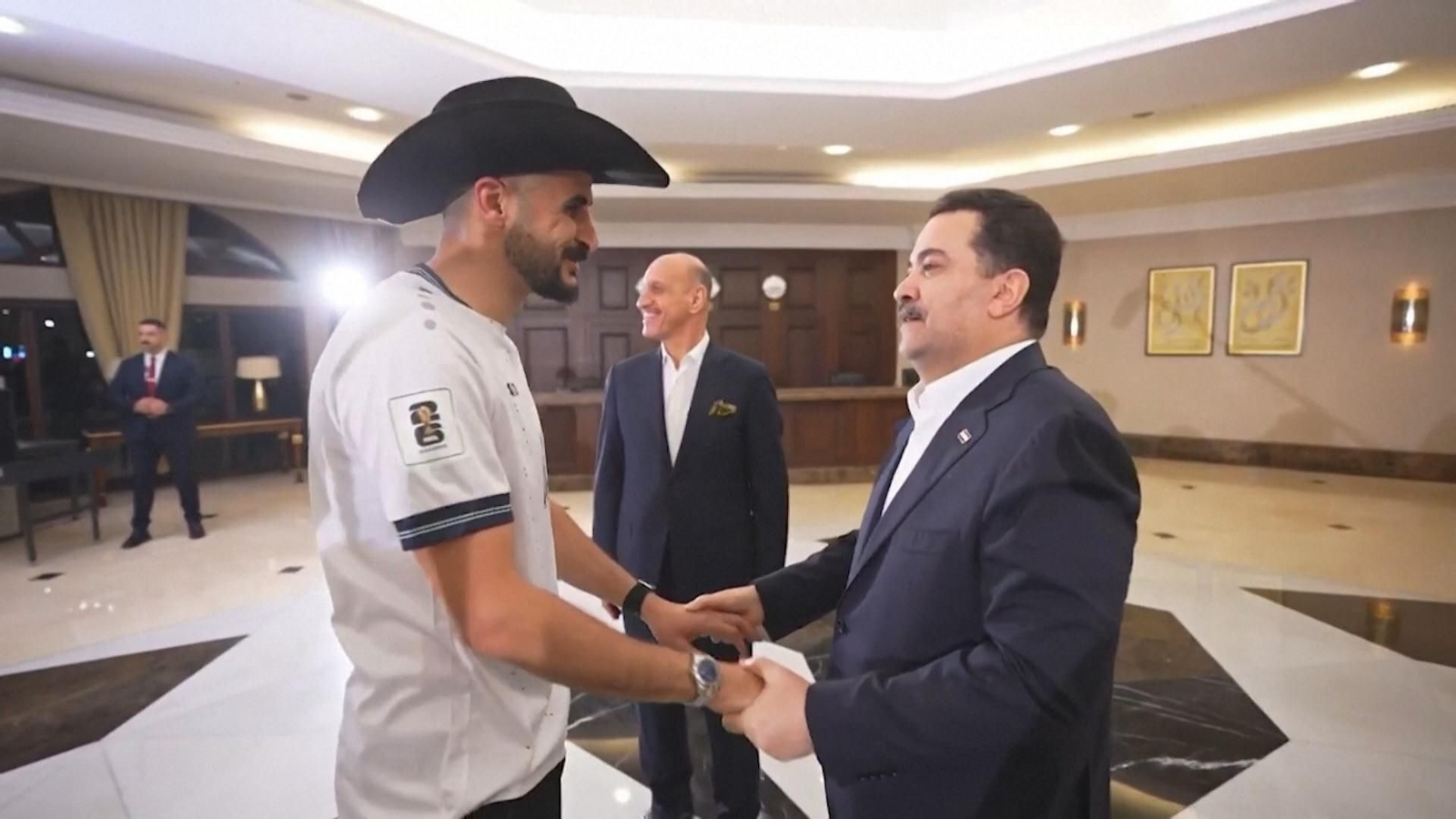 Selección de fútbol de Irak con el primer ministro