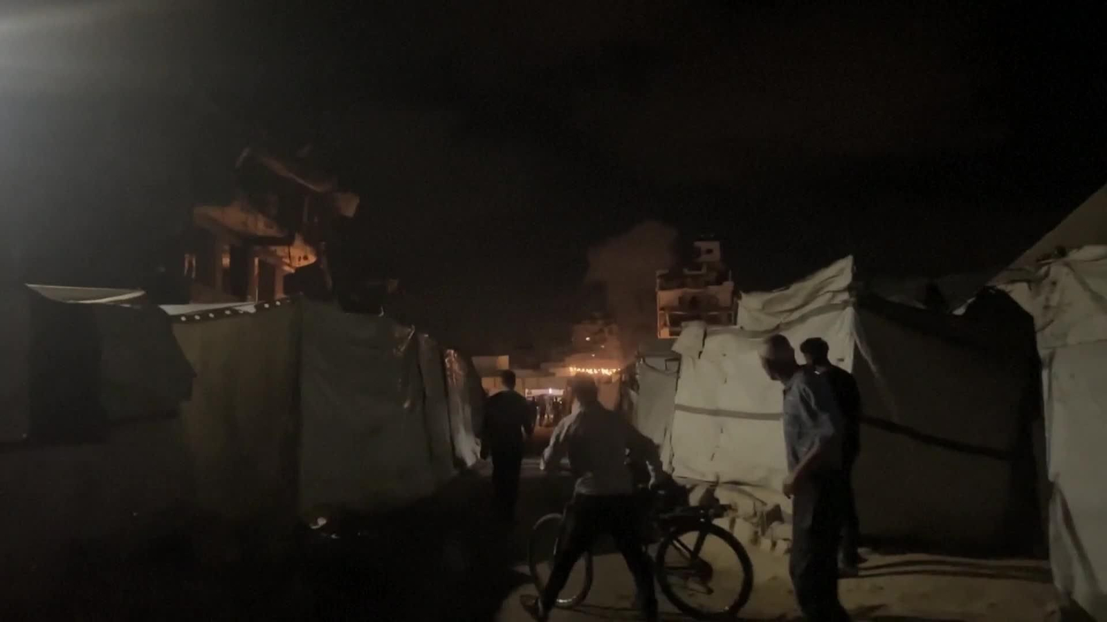 X006-GAZA BOMBARDEOS NOCHE