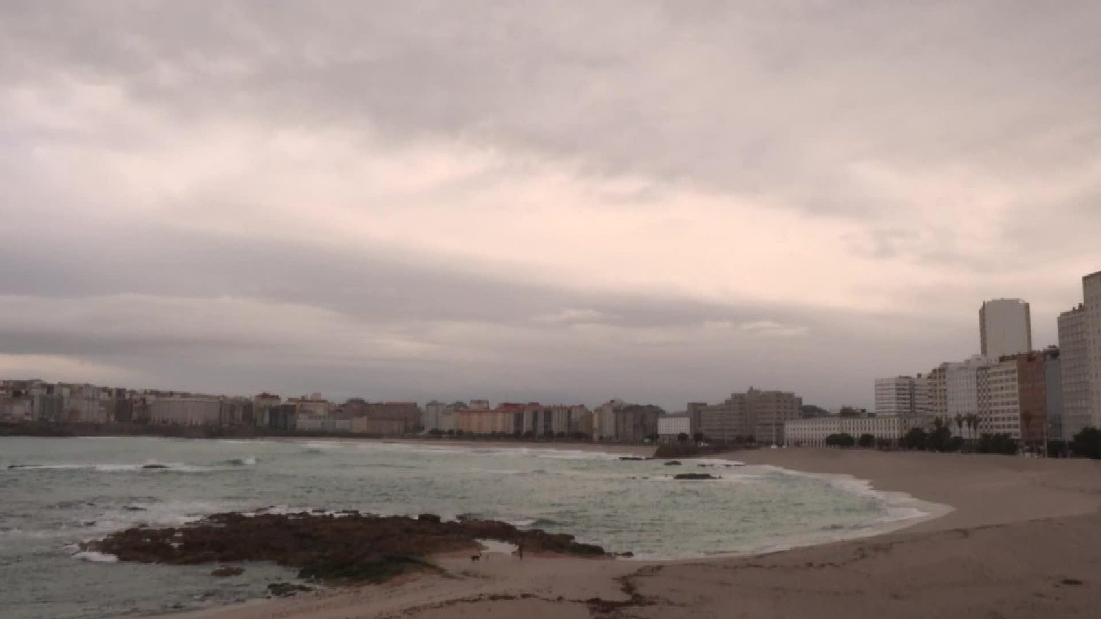 V047-A CORUÑA TEMPORAL Y OLEAJE
