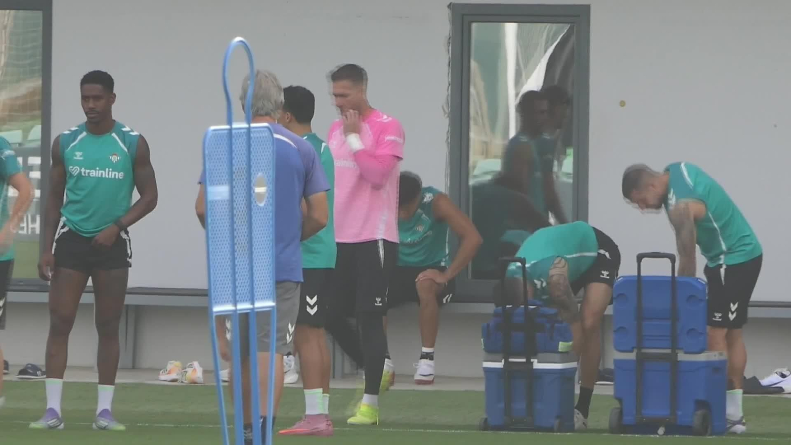 M034-SEVILLA ENTRENO BETIS Y RP PELLEGRINI