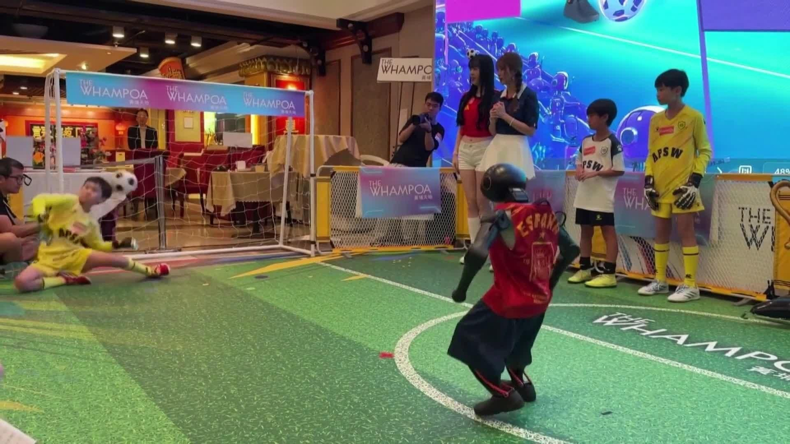 va china robot michael jackson