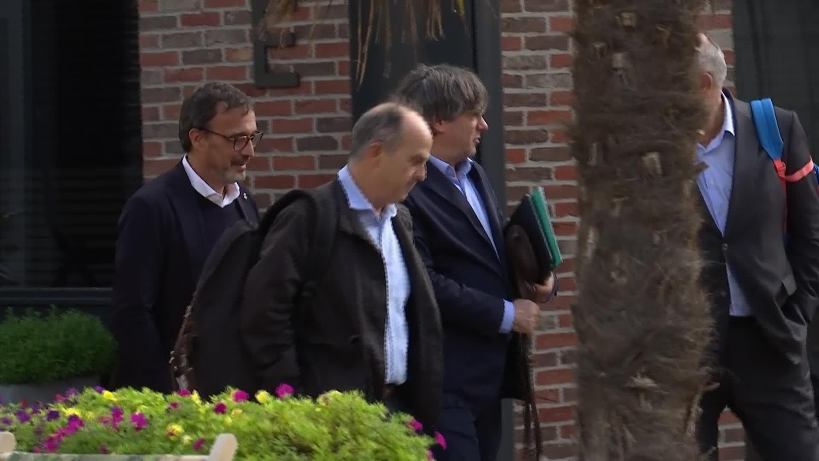 L069-WATERLOO SALIDA Y TOTAL PUIGDEMONT