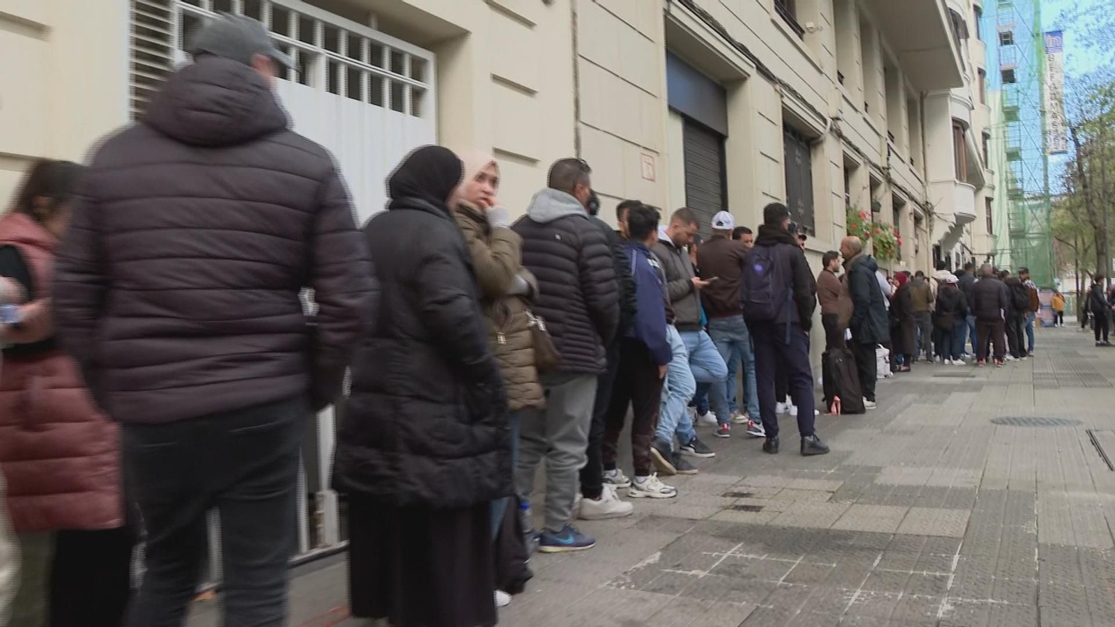 X031 VARIOS LEY REGULARIZACION INMIGRANTES frame 15773