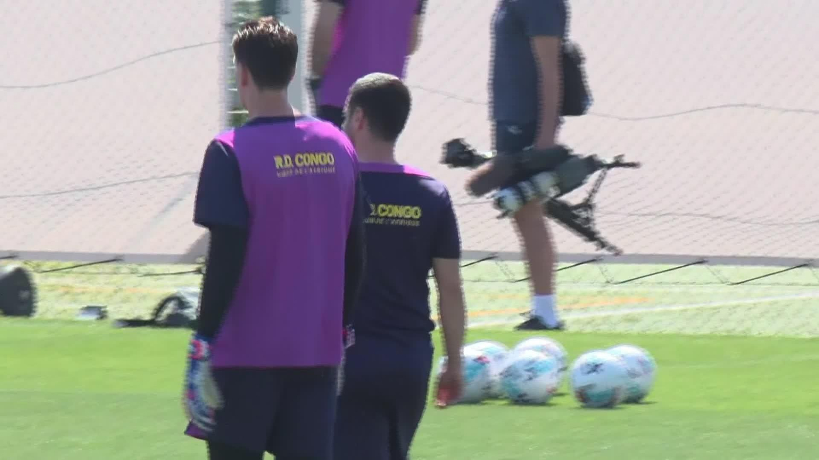 V017-BARCELONA ENTRENO BARSA