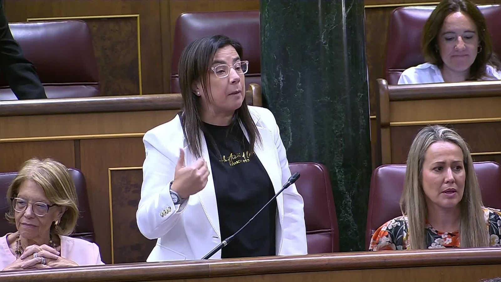 va ana vazquez expulsada por gas pimienta