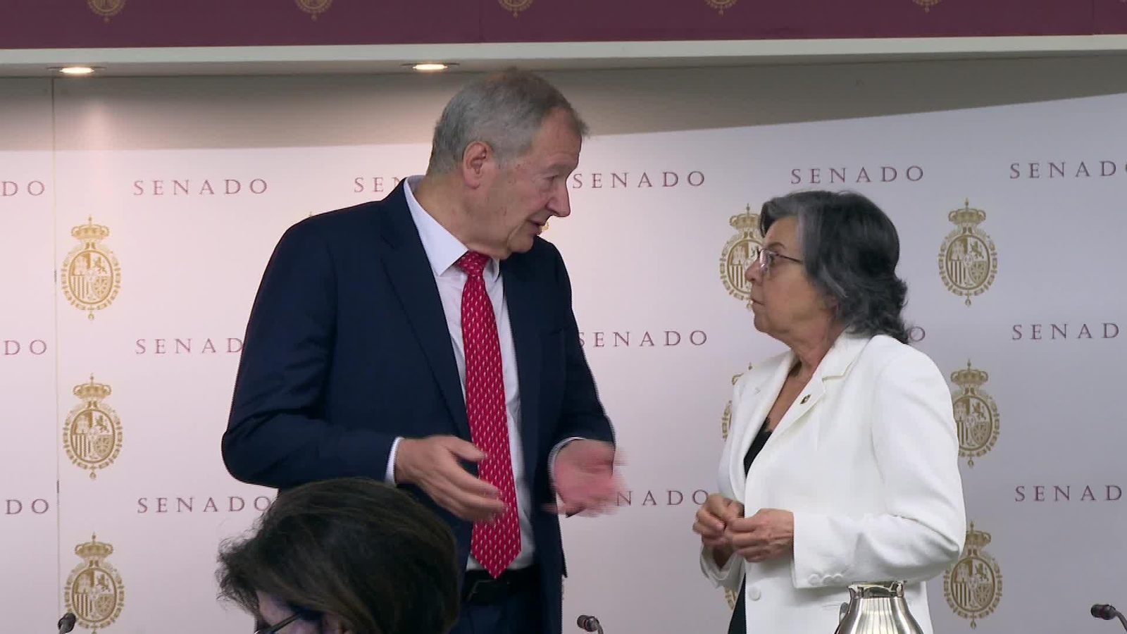 L081-SENADO RECURSOS Y TOTALES DE BARRON EN PASILLOS