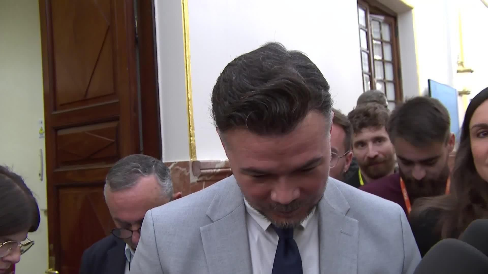 va rufian en pasillos del congreso