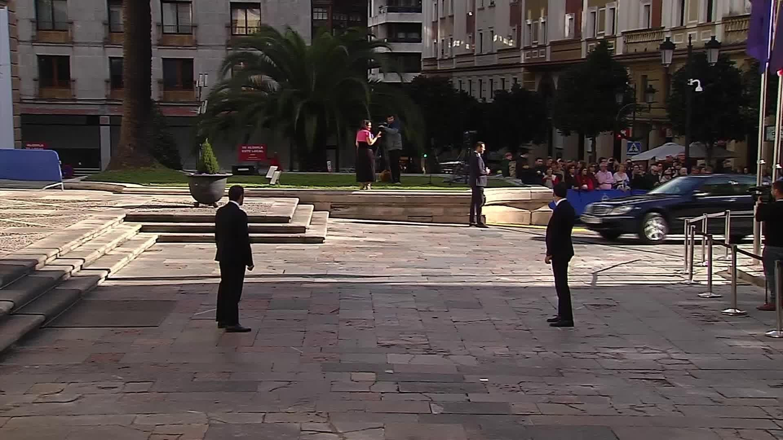 V050-OVIEDO AMBIENTE LLEGADAS HOTEL RECONQUISTA