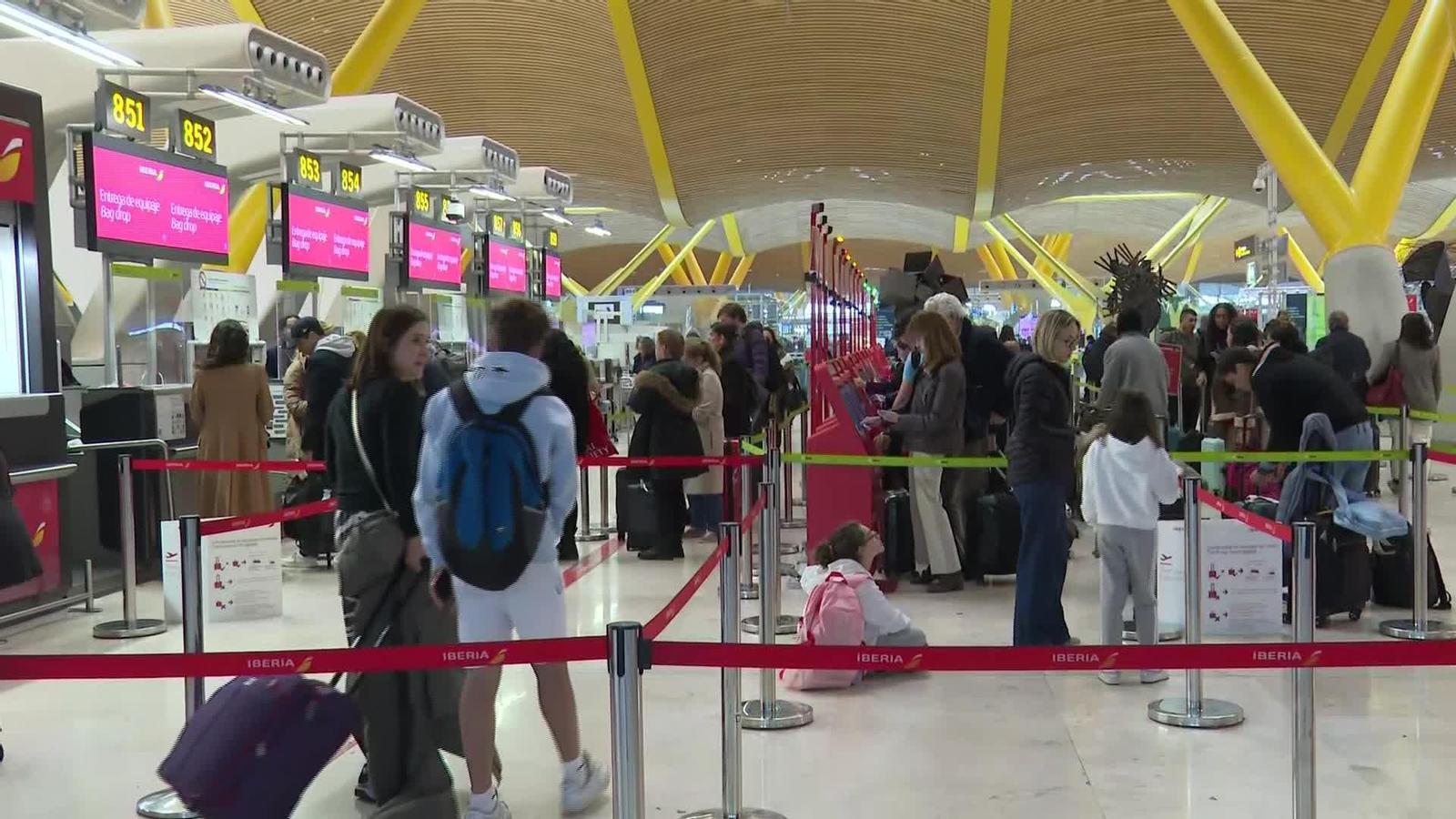 V047-MADRID ESTADO VUELOS CANCELADOS BARAJAS