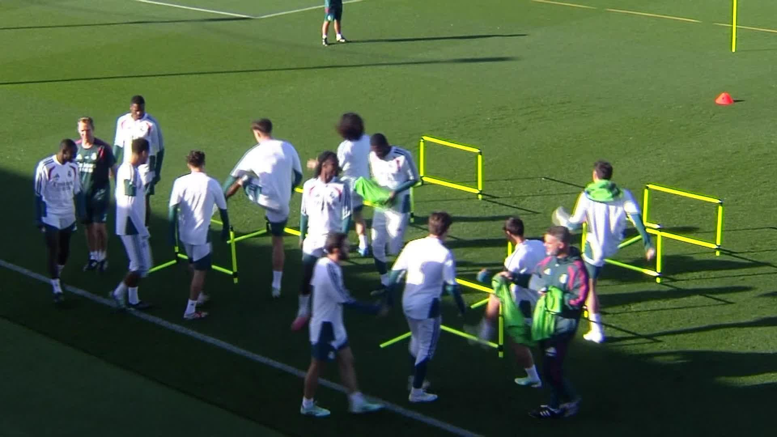 M015-MADRID ENTRENAMIENTO REAL MADRID
