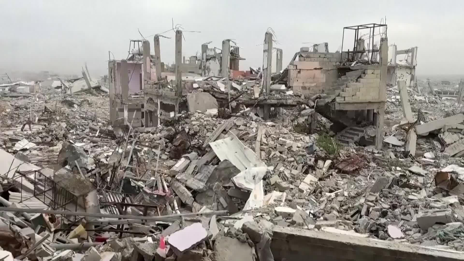 va reconstruccion gaza con escombros