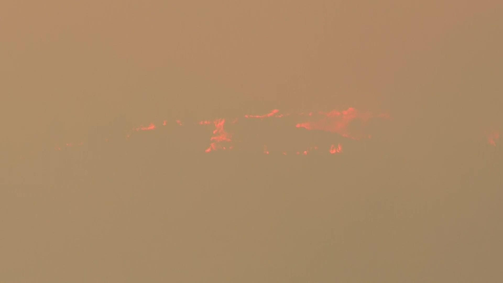 S023-OURENSE SEGUIMIENTO INCENDIO EN VALDEORRAS