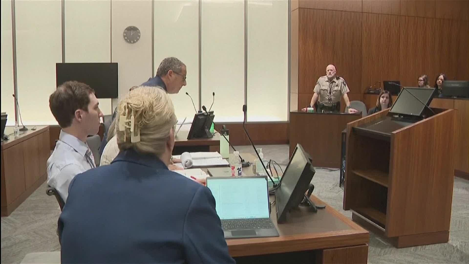 V007-EEUU ASESINO KIRK ANTE EL JUEZ