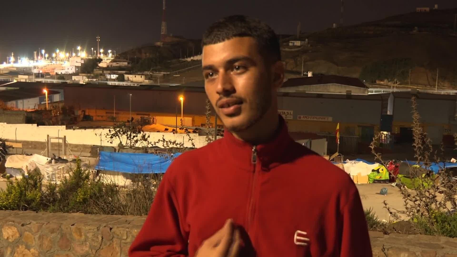 D021-CEUTA DESALOJOS MIGRANTES DOMINGO