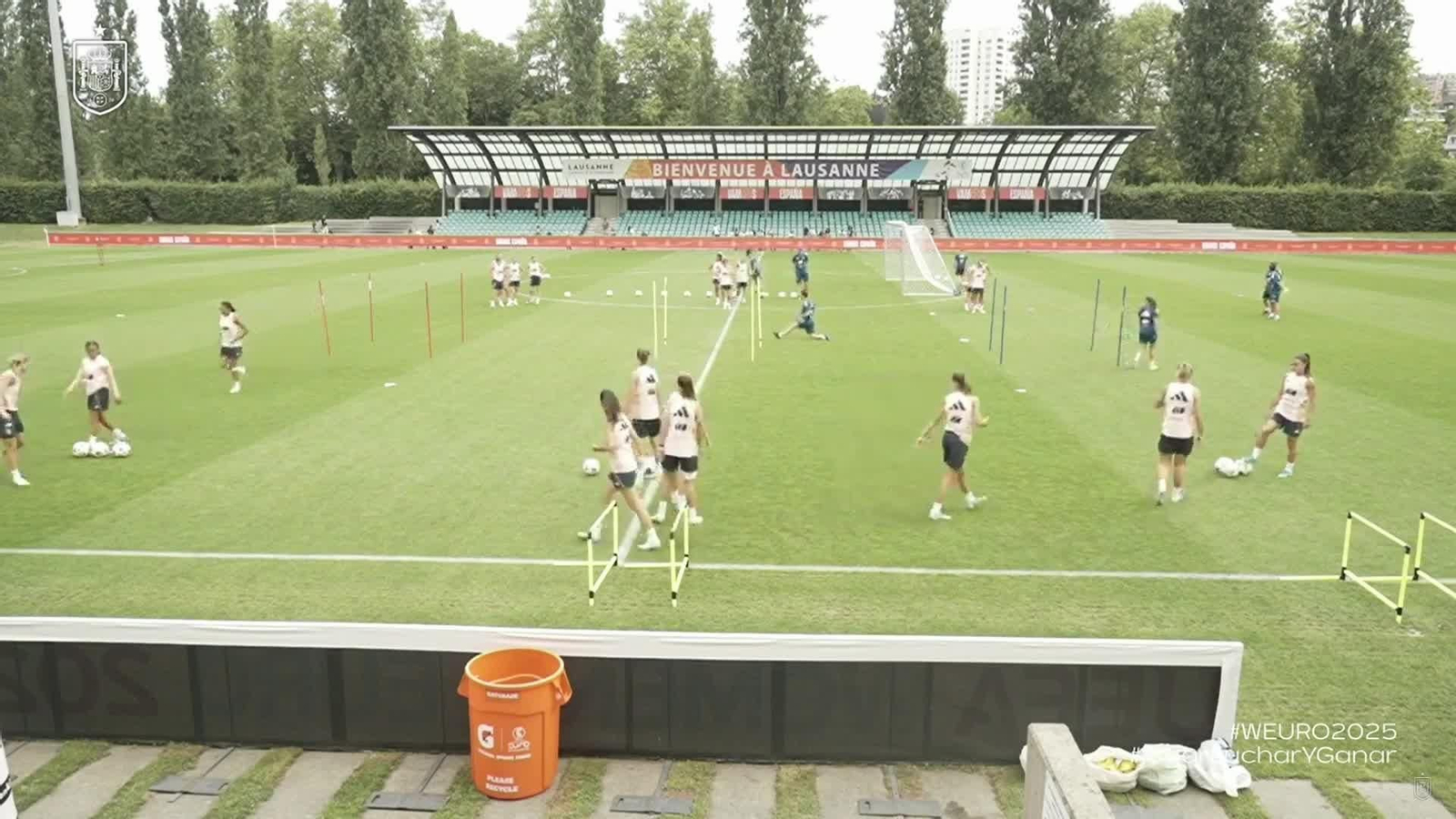 X648-SUIZA ENTRENO SELECCION FEMENIA