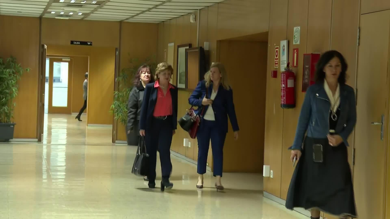 J025-MADRID REUNION MEDIDAS CON AGENTES SOCIALES