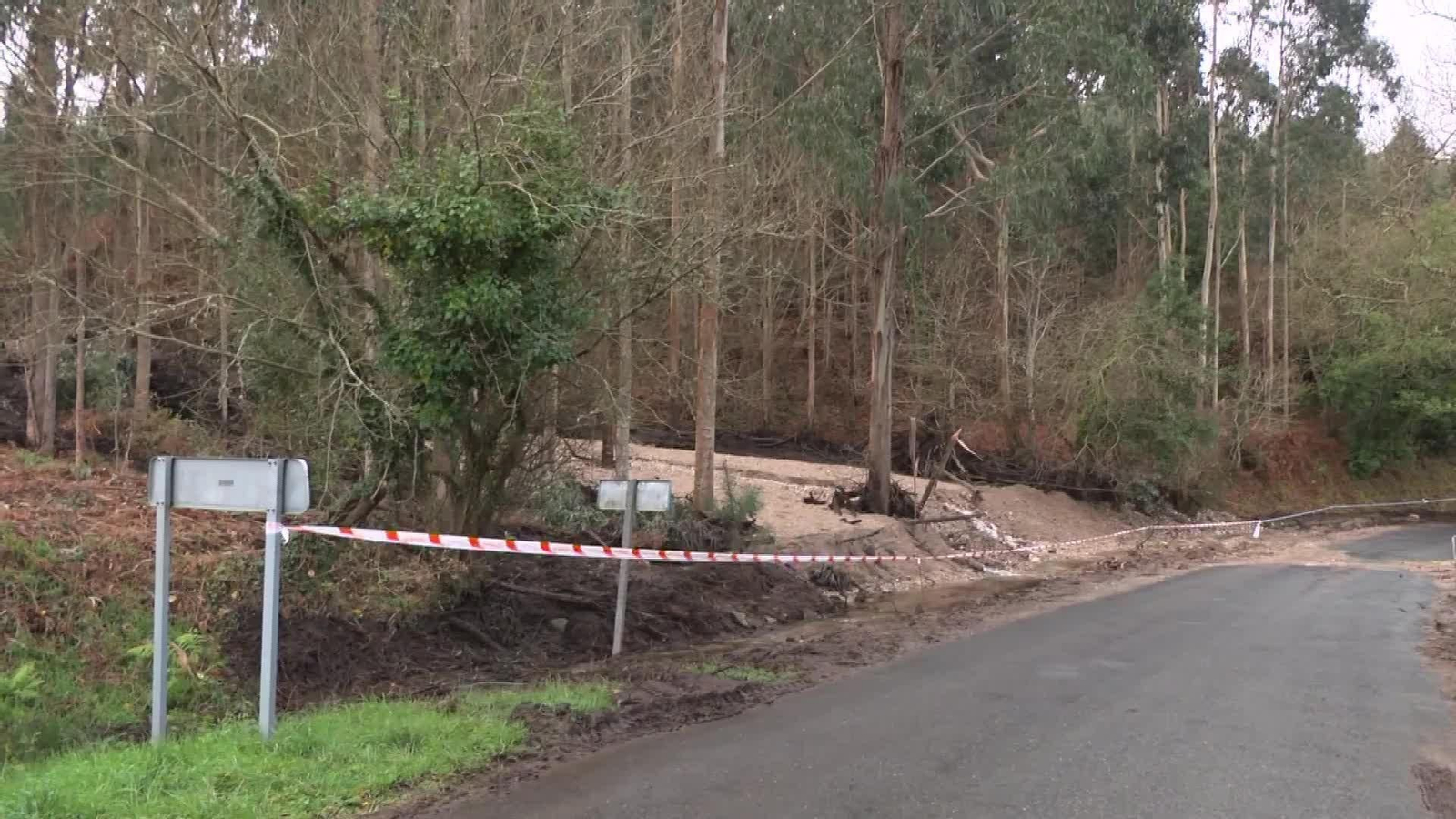 D032-CORUÑA MALPICA REVIENTA BALSA ARRASTRA LODO