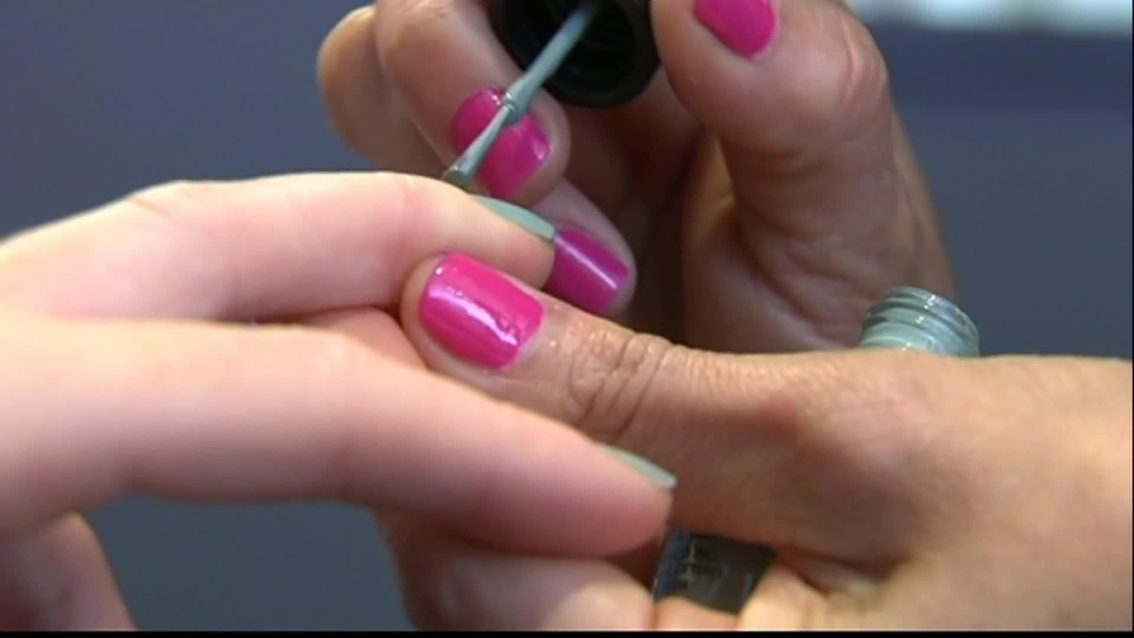 M052-EDI VARIOS ESMALTES DE UÑAS