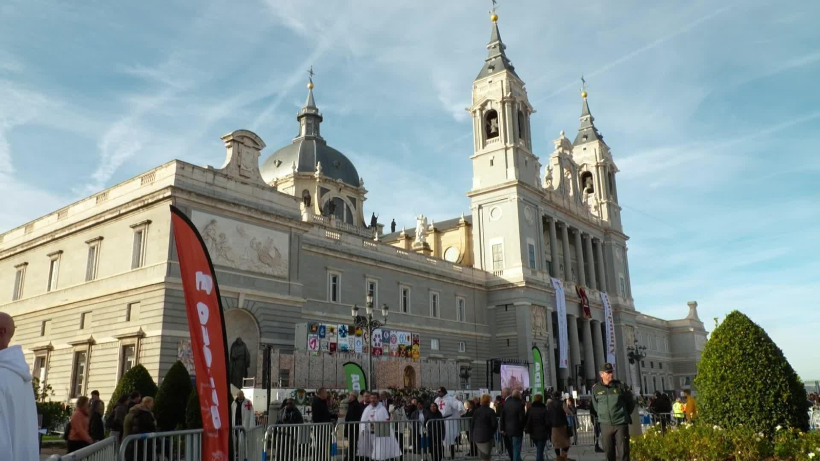 D027-MADRID AYUSO EN MISA DE LA ALMUDENA