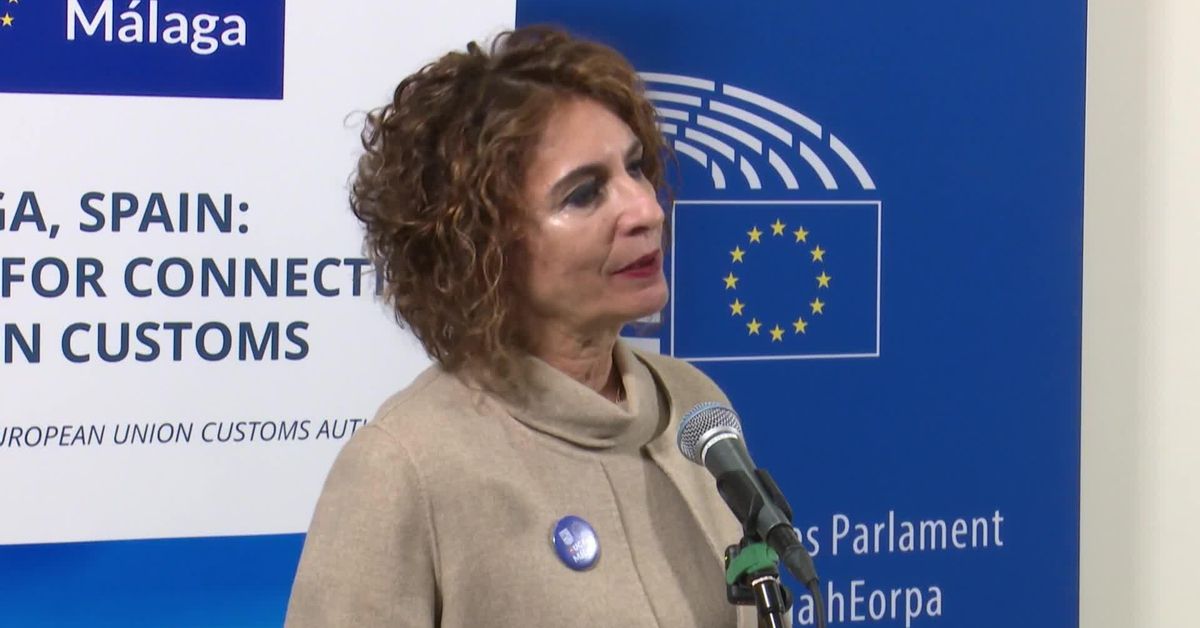Montero llama “irresponsable” al PP por votar en contra de la ...