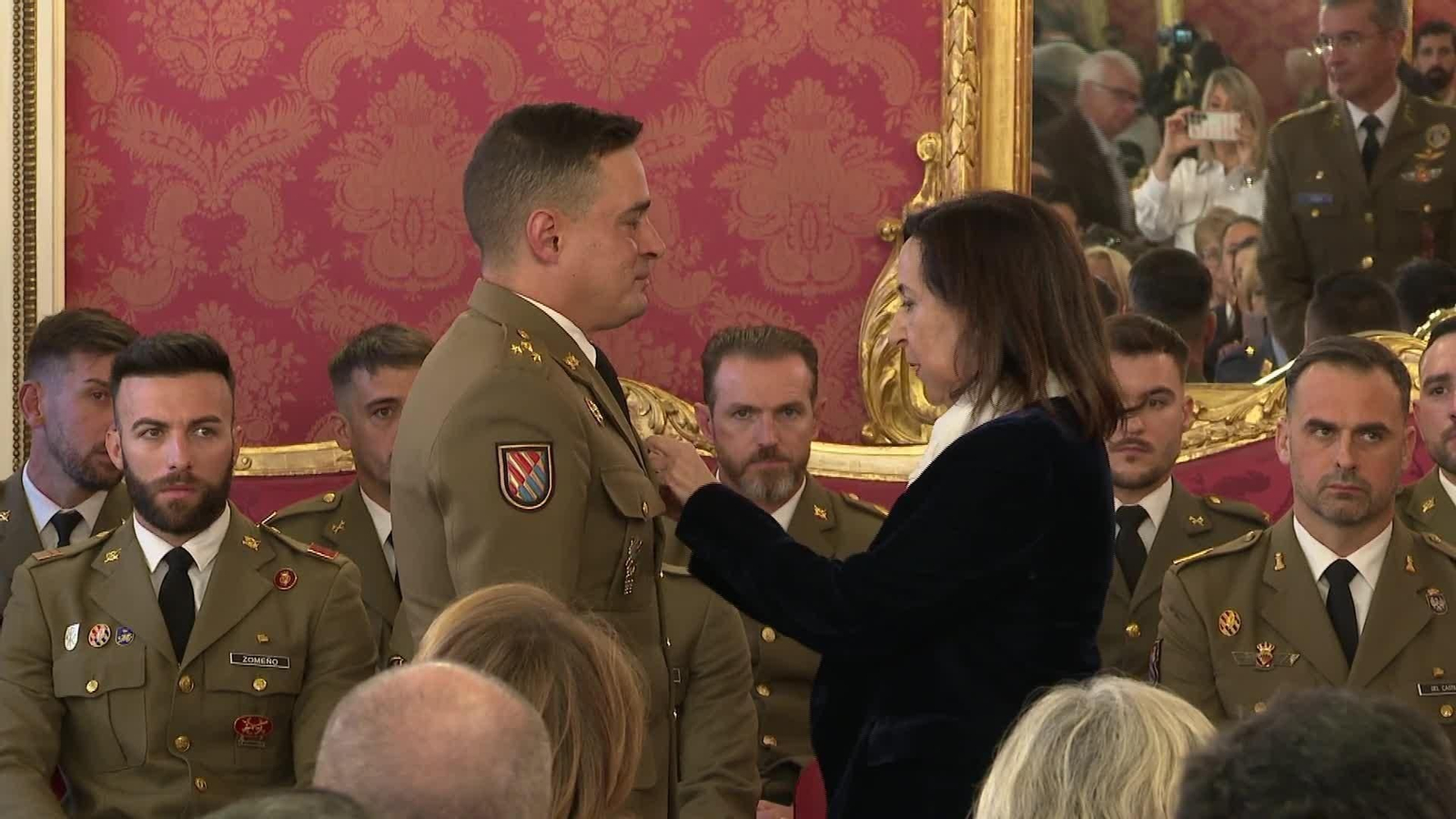 V018-MADRID ROBLES CONDECORACIONES UME