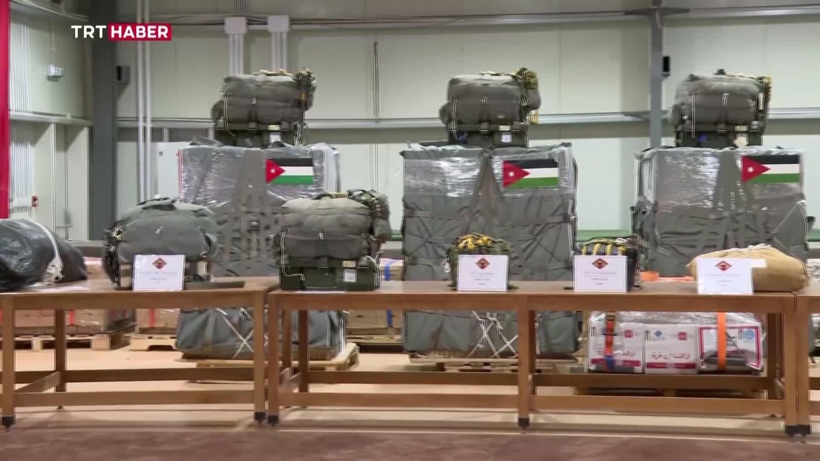 V048-GAZA AVIONES AYUDA HUMANITARIA