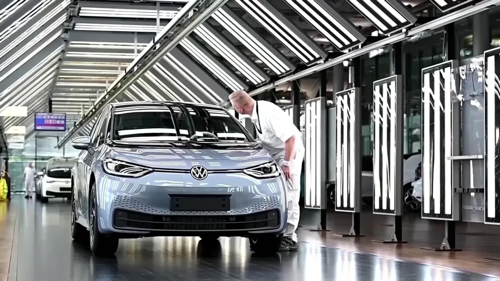 V007-ALEMANIA RECORTES VOLKSWAGEN