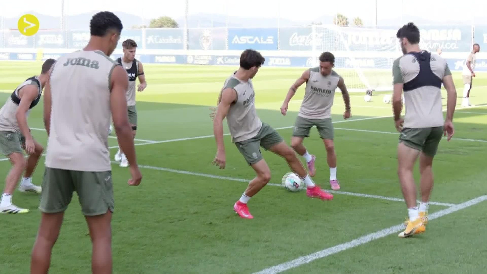 V075-VILLARREAL ENTRENAMIENTO Y RP MARCELINO
