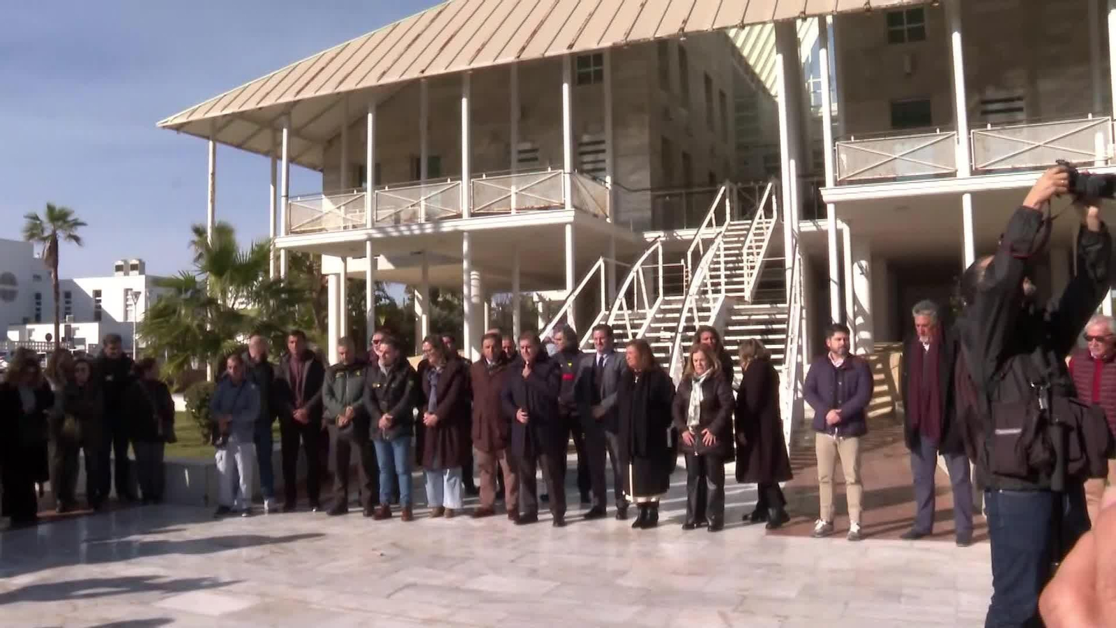 M014-HUELVA MINUTO SILENCIO PUNTA UMBRIA