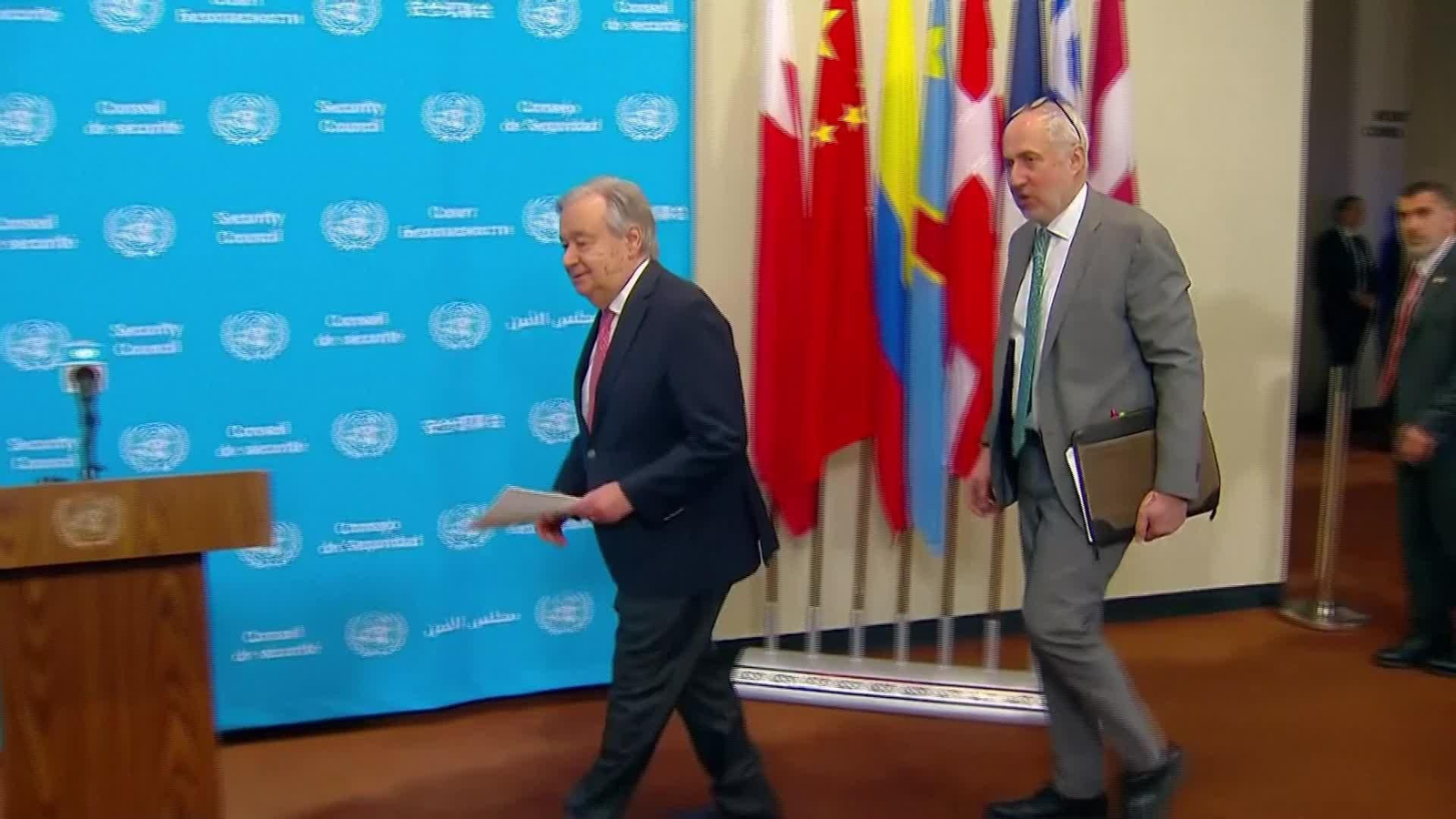 J045-EEUU GUTERRES PIDE FIN GUERRA