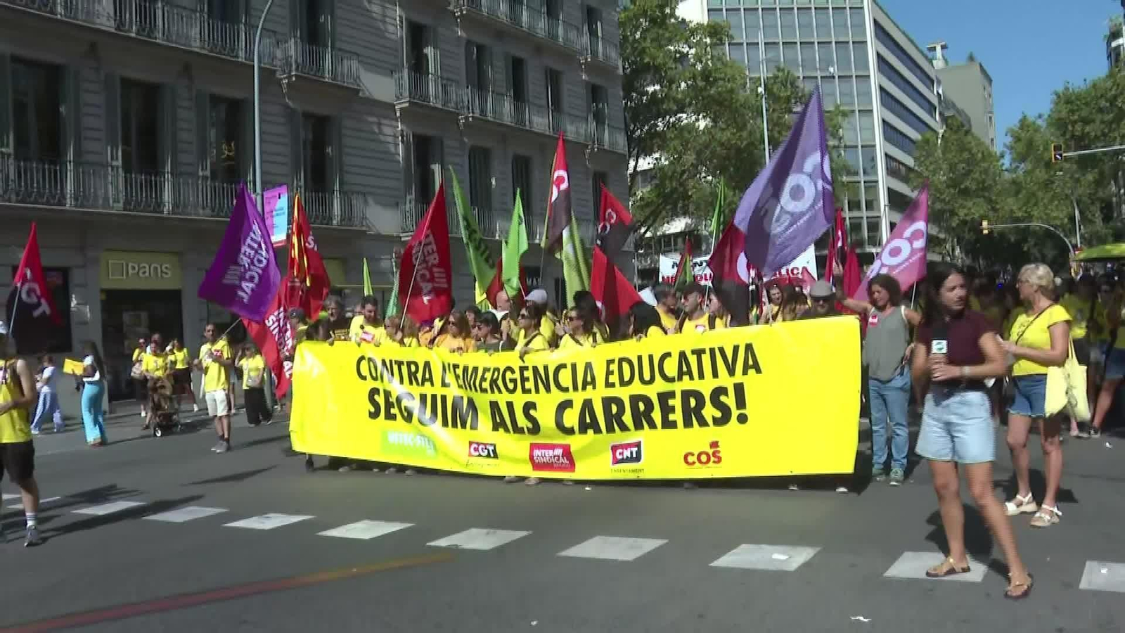 M031-BARCELONA PROTESTA PROFESORES E INFORME PISA