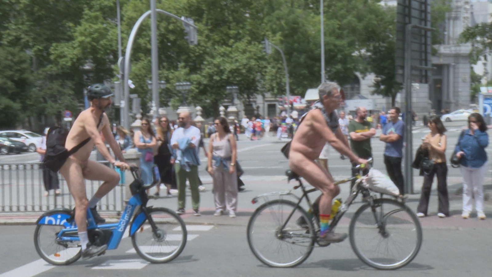 Protesta ciclonudista en Madrid para exigir al Ayuntamiento más seguridad vial para los ciclistas Protesta ciclonudista en Madrid para exigir al Ayuntamiento más seguridad vial para los ciclistas
