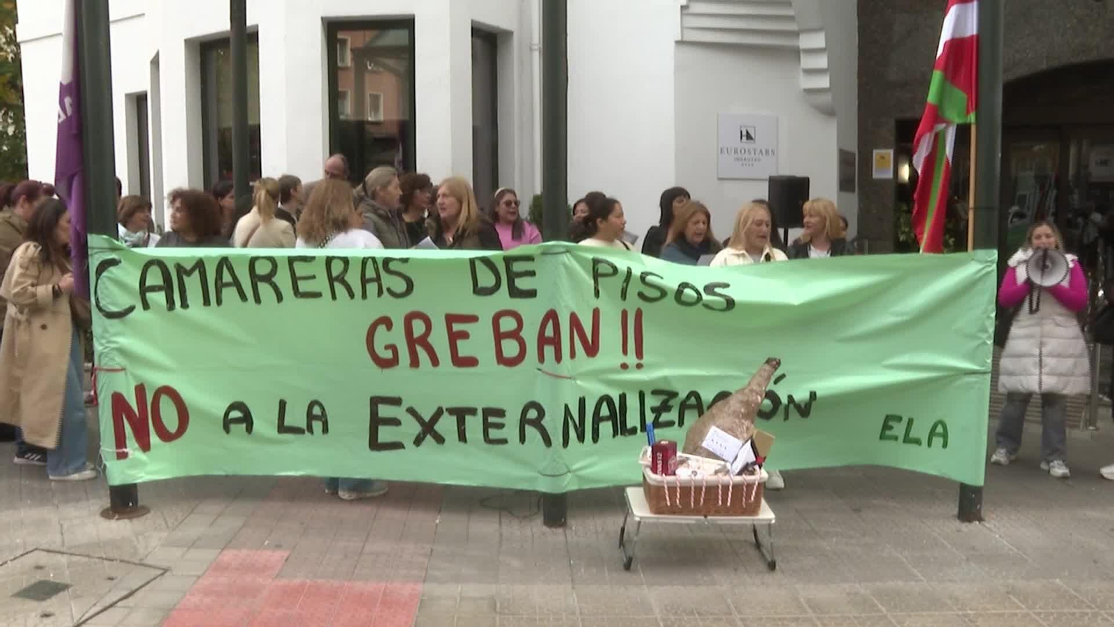X082-BILBAO PROTESTA CAMARERAS DE PISO
