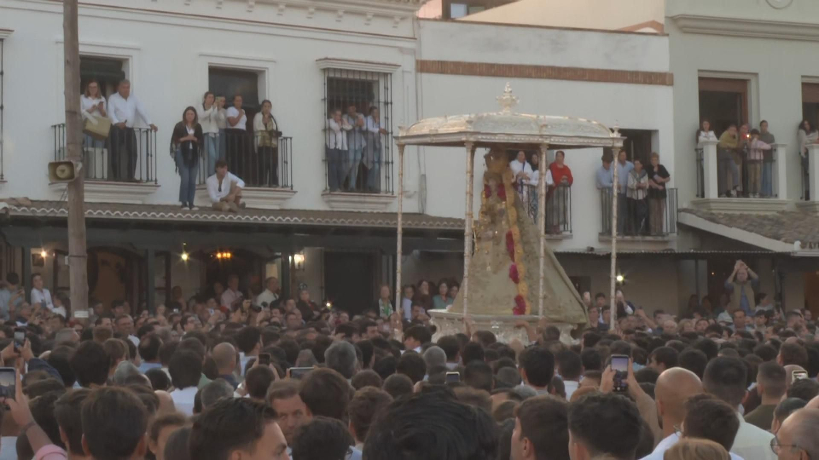 L010 HUELVA PROCESION VIRGEN EL ROCIO frame 1649