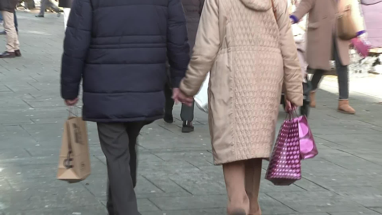 V044-VARIOS CARGA TRABAJO MUJERES EN NAVIDAD