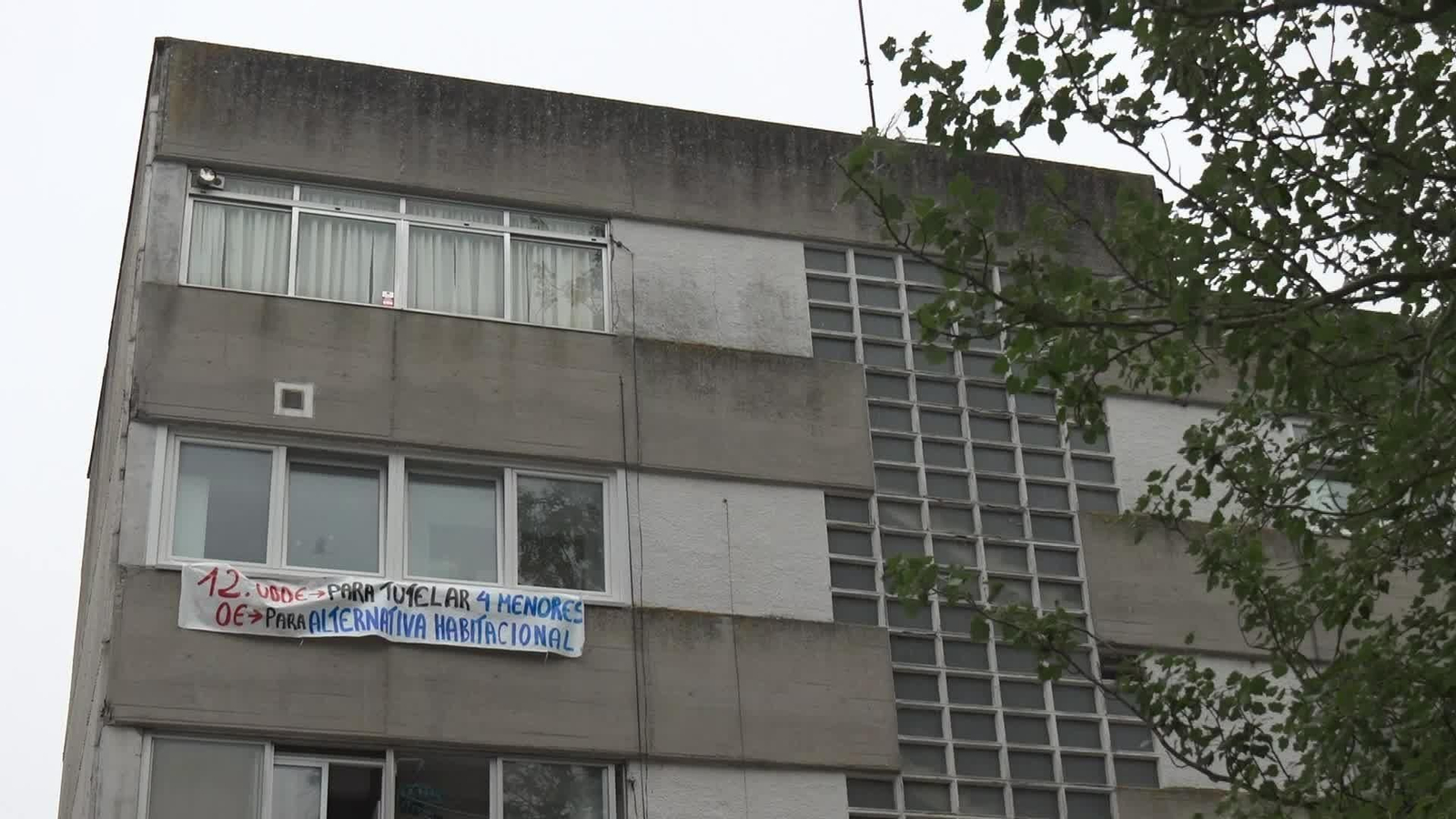 J034-A CORUÑA DESAHUCIO FAMILIA UCRANIANA REFUGIADA