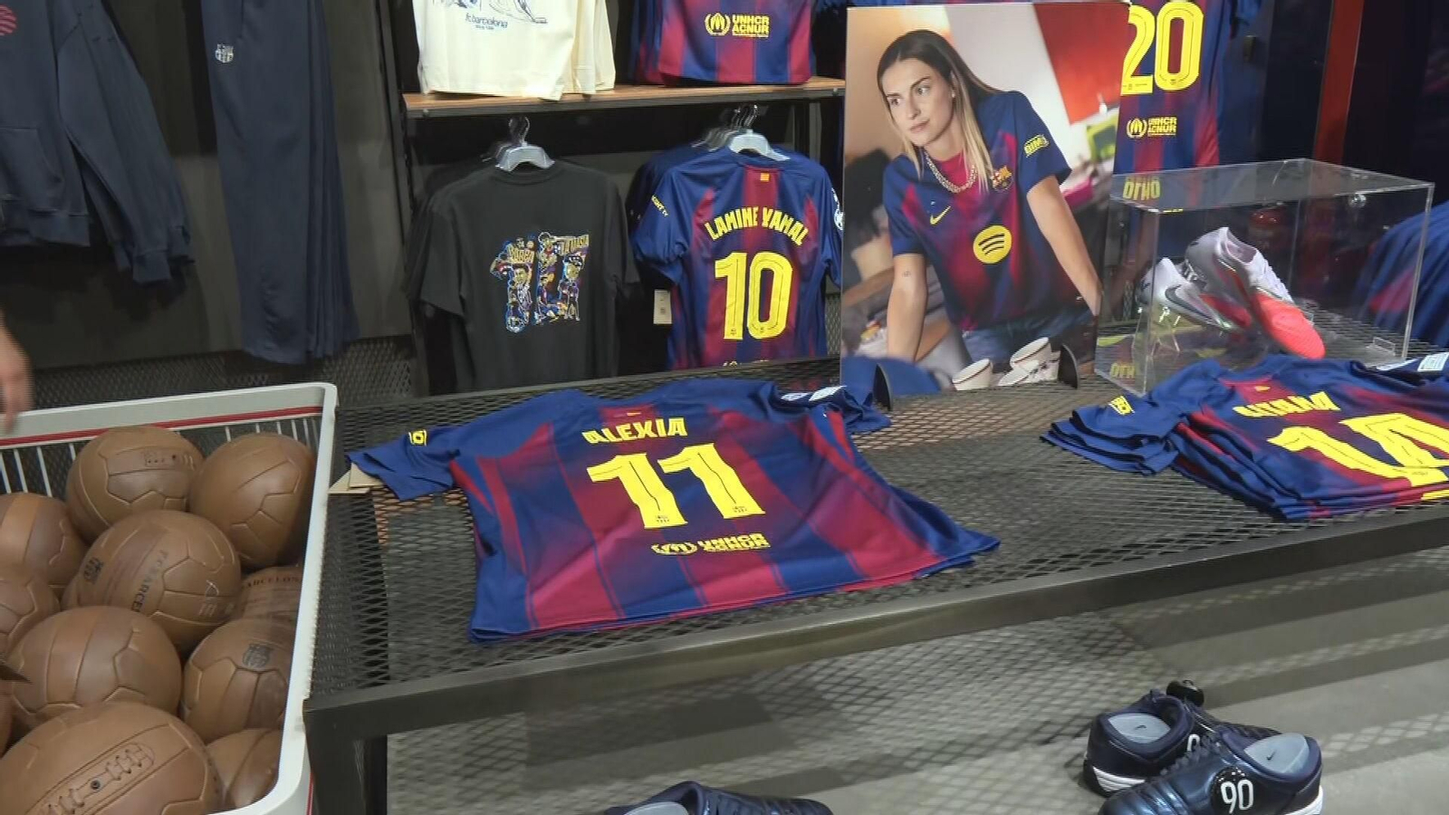 J064-BARCELONA VENTA CAMISETAS ALEXIA PUTELLAS