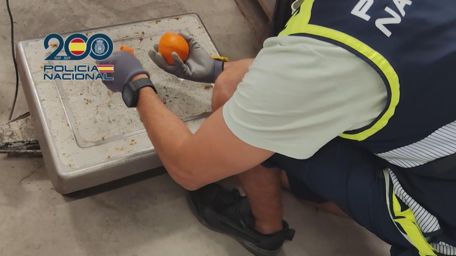 Hachís en naranjas