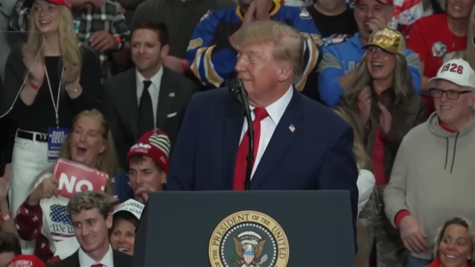 va total trump sobre culo nicki minaj