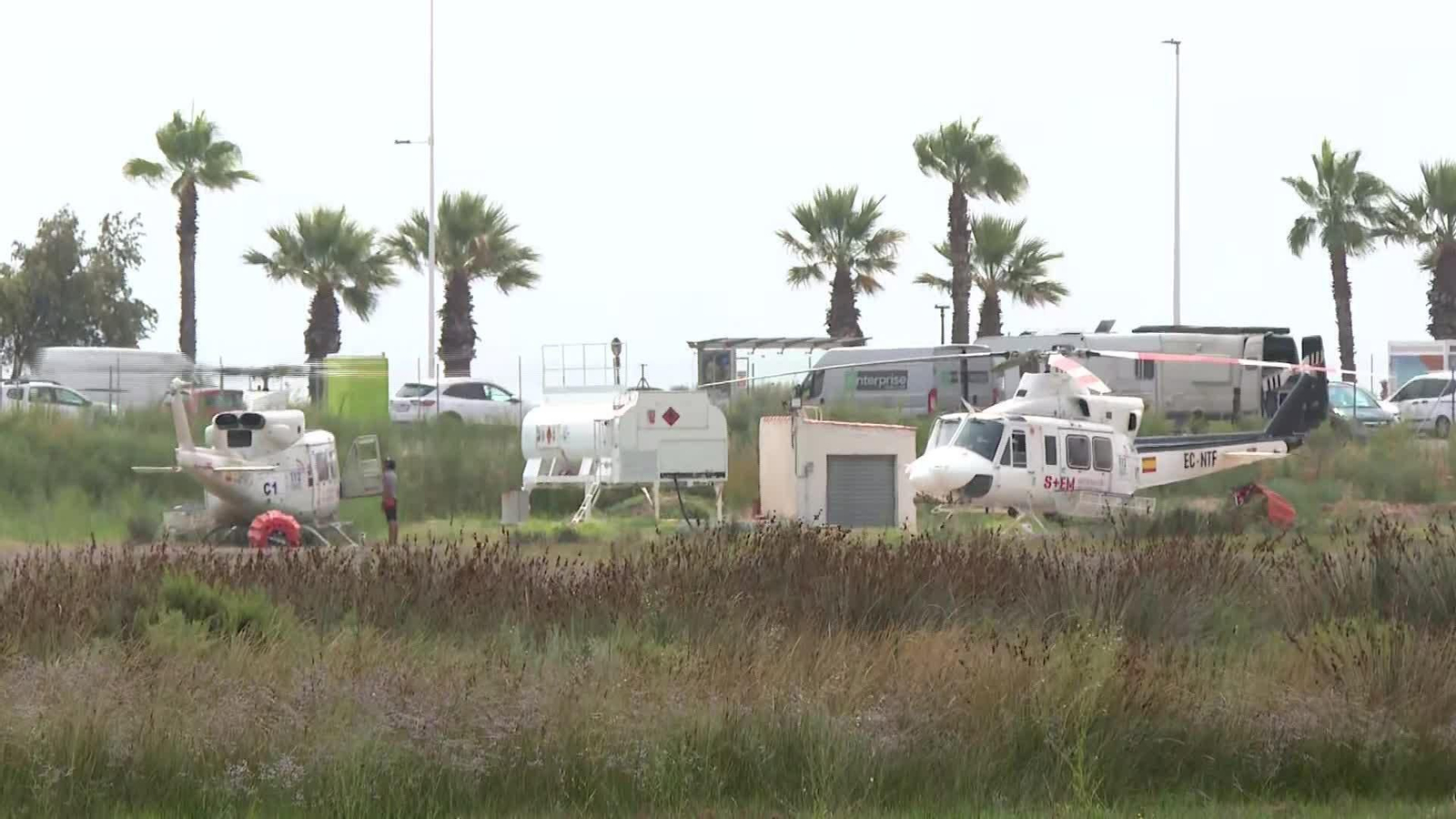 X055-CASTELLON RETIRADA RESTOS AVIONETA BENICASSIM