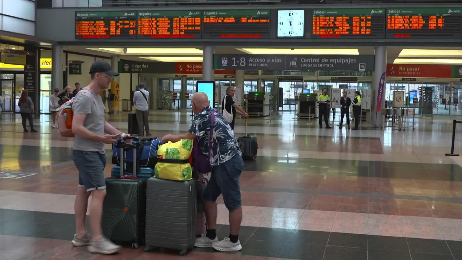 J051-MALAGA VUELVE EL AVE