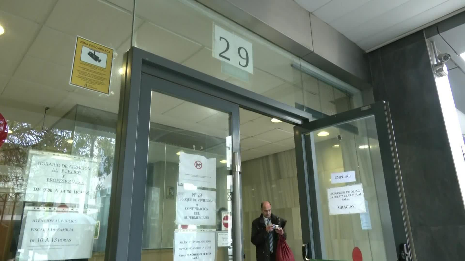 L044-SEVILLA DECLARAN ACOSADORAS SANDRA PEÑA