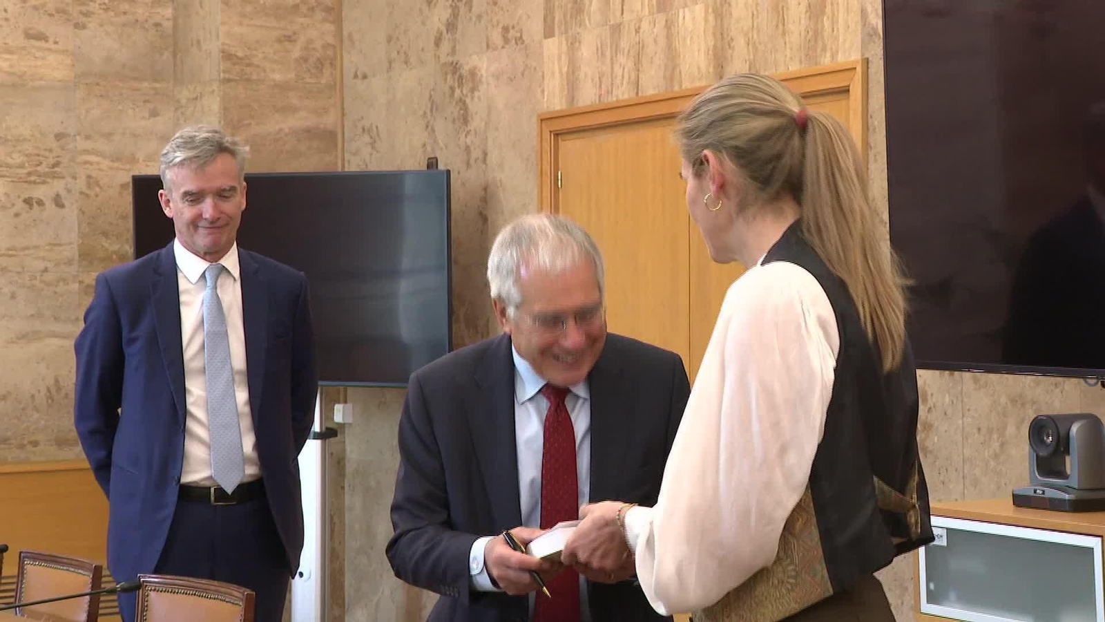 V032-MADRID AAGESEN CON NICHOLAS STERN