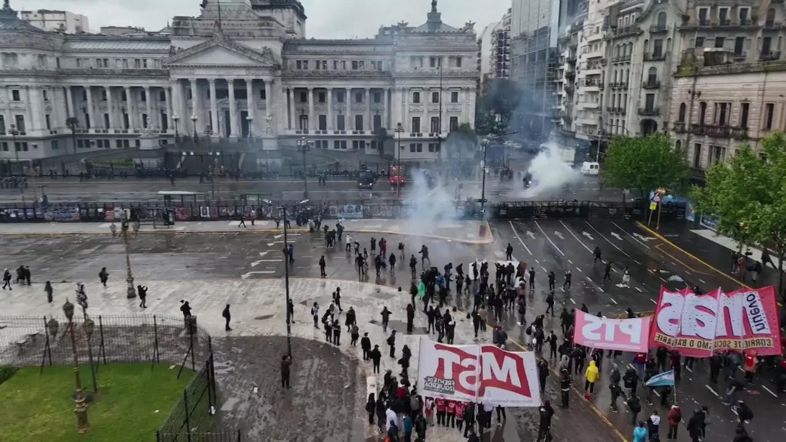 V005-ARGENTINA PROTESTAS DE ESTUDIANTES