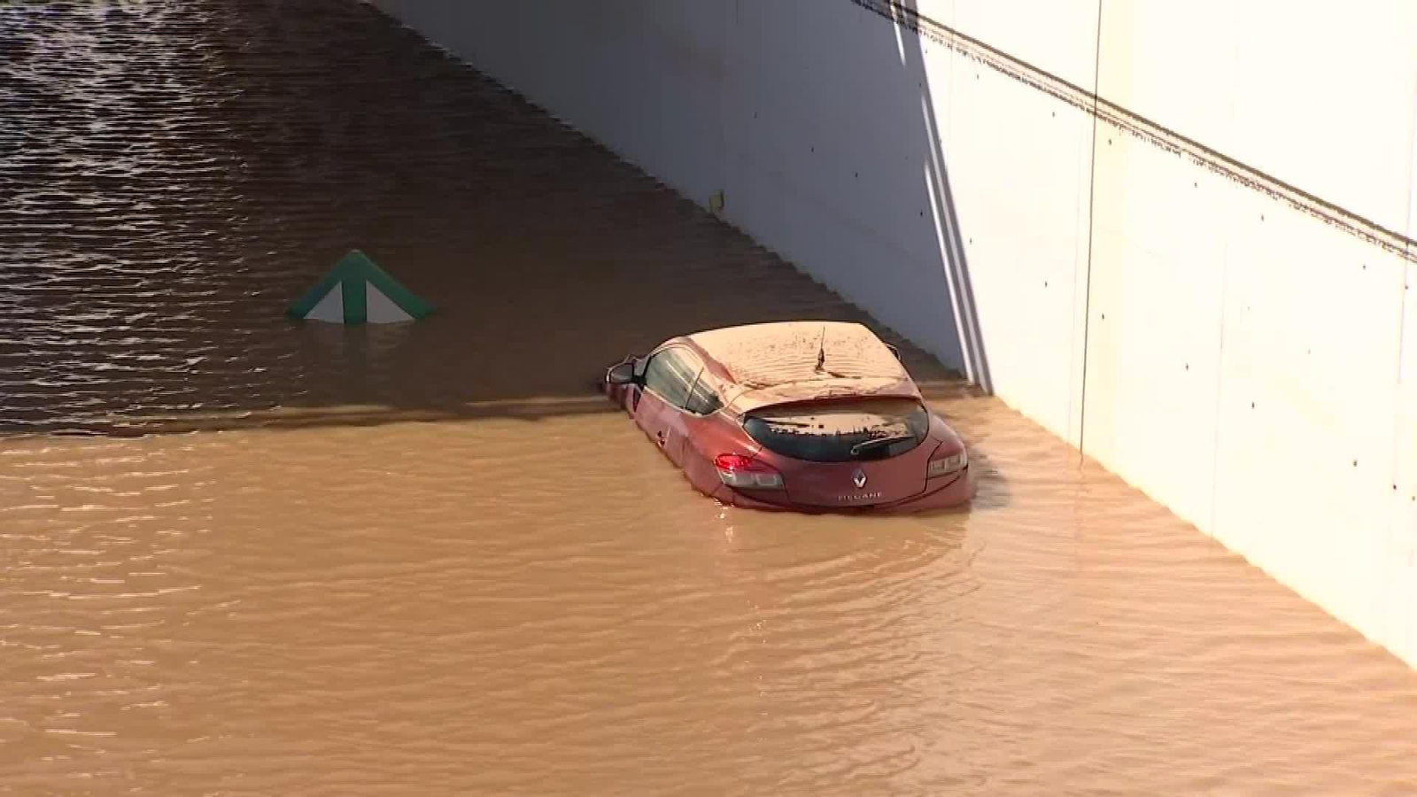 J086-BALEARES DESTROZOS LLUVIAS IBIZA